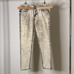 Joe’s Jean Stonewashed Woman’s Skinny Ankle 28